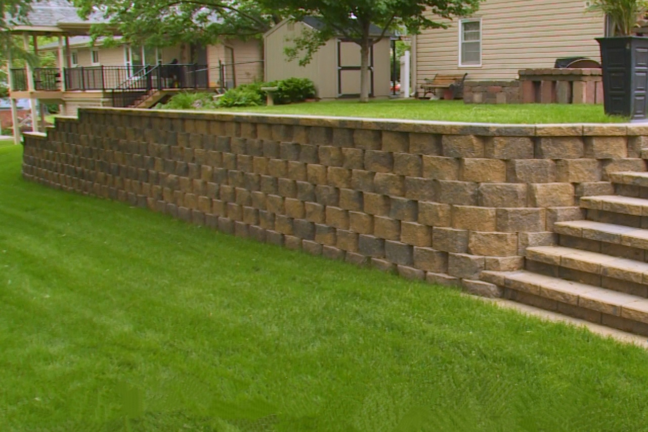 Taj Contractor - Retaining Walls image.